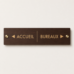 Signalétique bois gravée CO₂